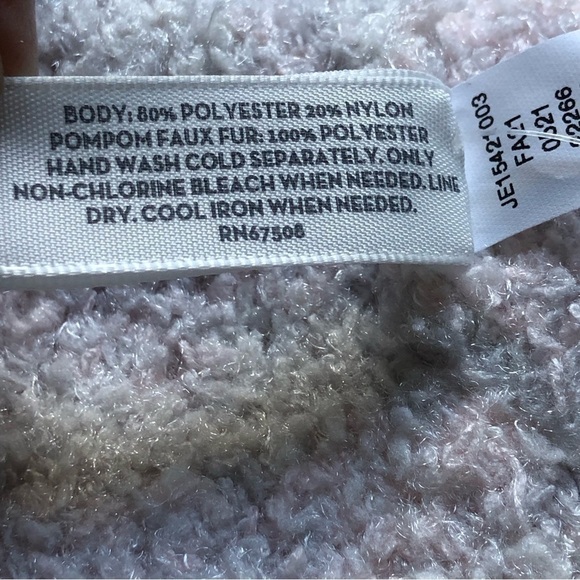 Jenni Pom Pom Faux Fur Beanie Pink Gray Cream Camo Print One Size - Picture 4 of 7